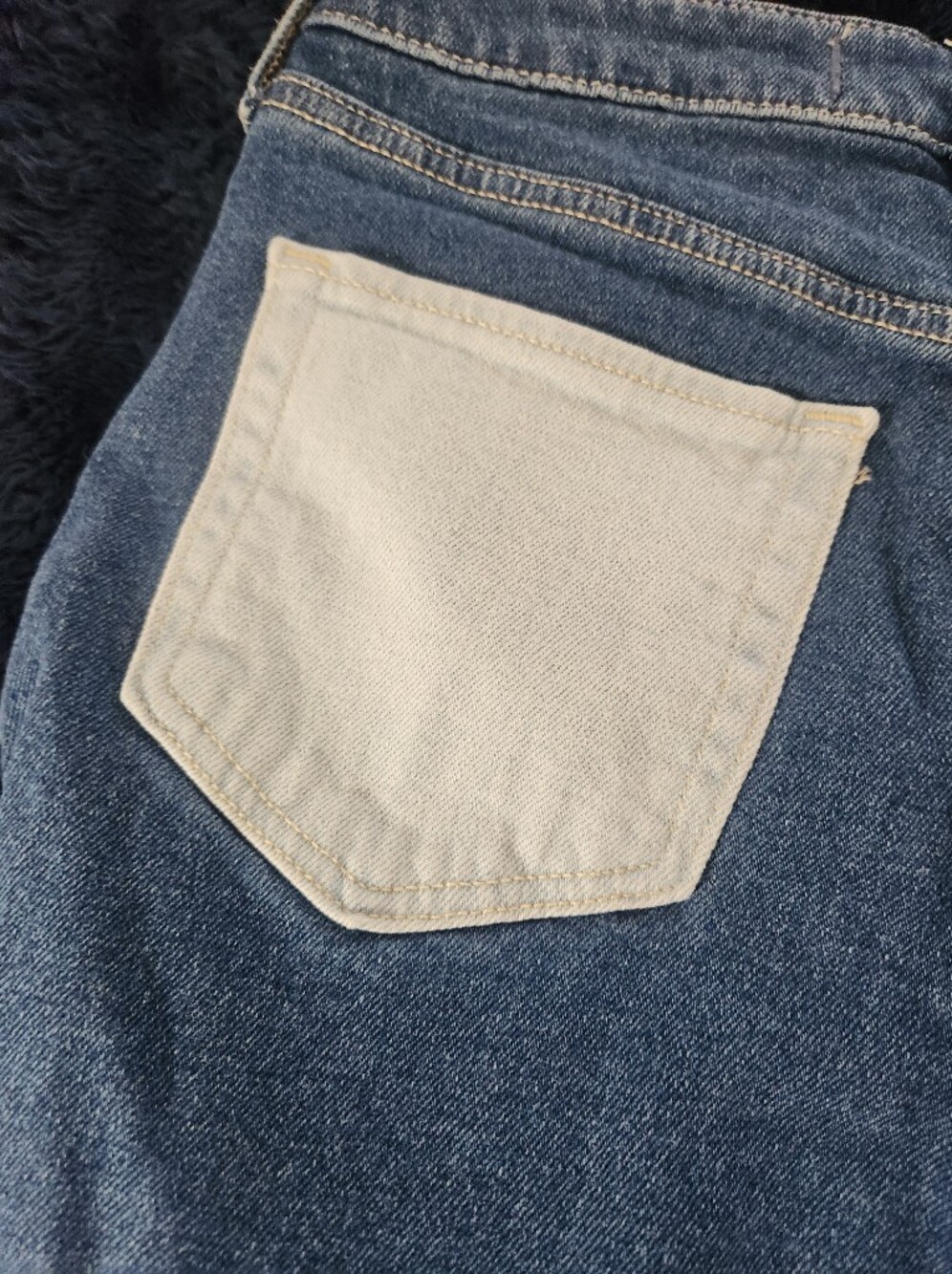Hollister Ultra High Rise Patchwork Mom Jeans - Picture 9 of 10